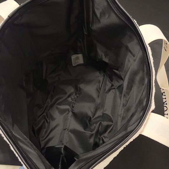 BRAND NEW VICTORIA'S SECRET LARGE TOTE BAG COZY PLUSH SHERPA FLEECE - Picture 4 of 12